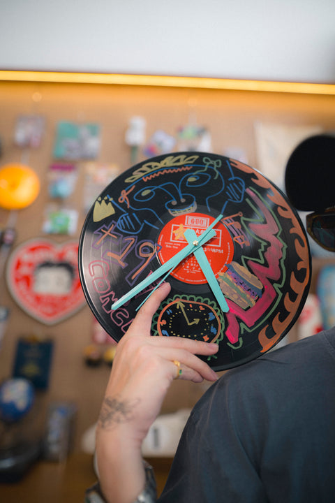 19+ LIMITED DIY VINYL RECORDS CLOCK (NOT FOR SALE)