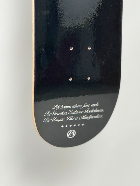 MINDFREAKXX TRIUMPH CREST SKATEBOARD